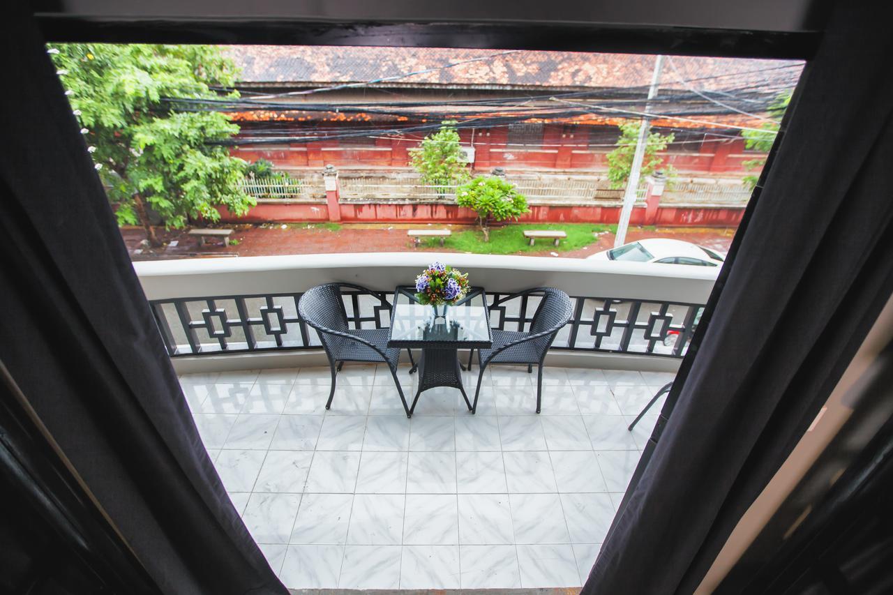 The Share Phnom Penh Hostel Екстериор снимка