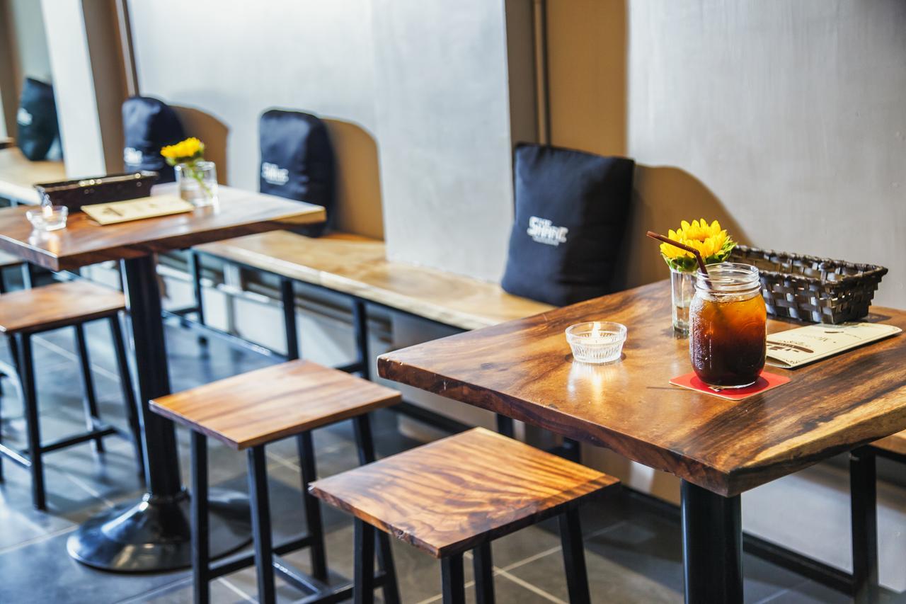 The Share Phnom Penh Hostel Екстериор снимка