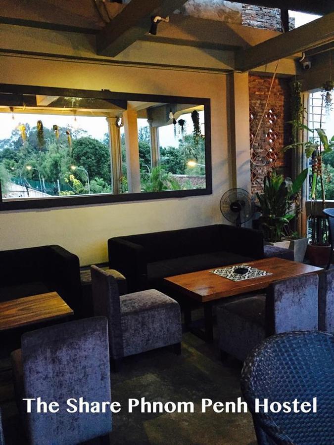 The Share Phnom Penh Hostel Екстериор снимка