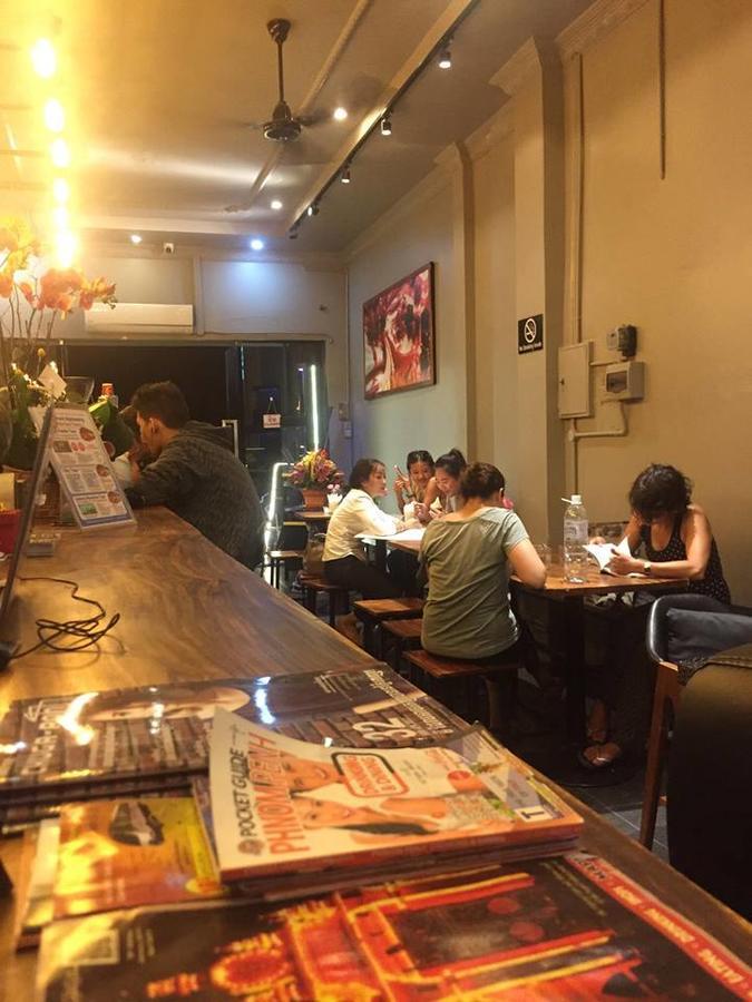 The Share Phnom Penh Hostel Екстериор снимка